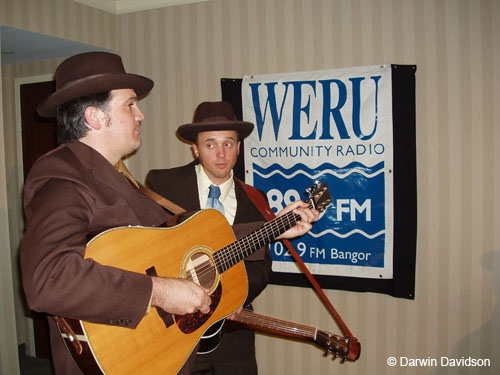 2004-10-06, IBMA Bronzewound Showcase, The Earl Brothers-0059