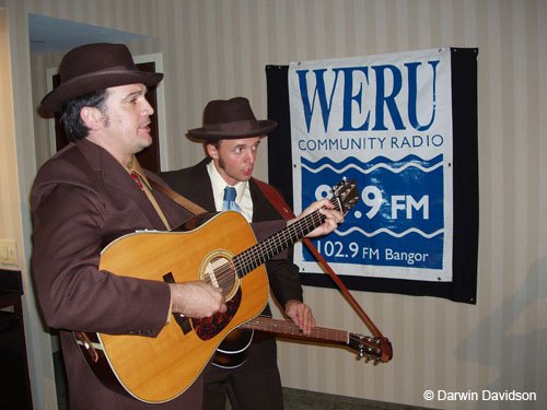 2004-10-06, IBMA Bronzewound Showcase, The Earl Brothers-0061