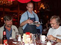 2004-10-03, Art Menius, waiter, Steve Pritchard-0003