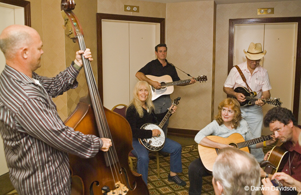 Jammin in the hotel hall-1434