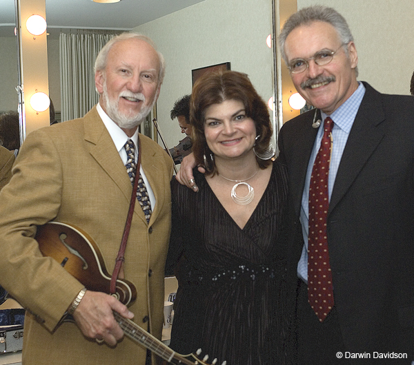 Doyle Lawson with Cindy and Terry Baucom-0597