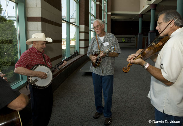 Blue Grass Boys at River Park Center-1090